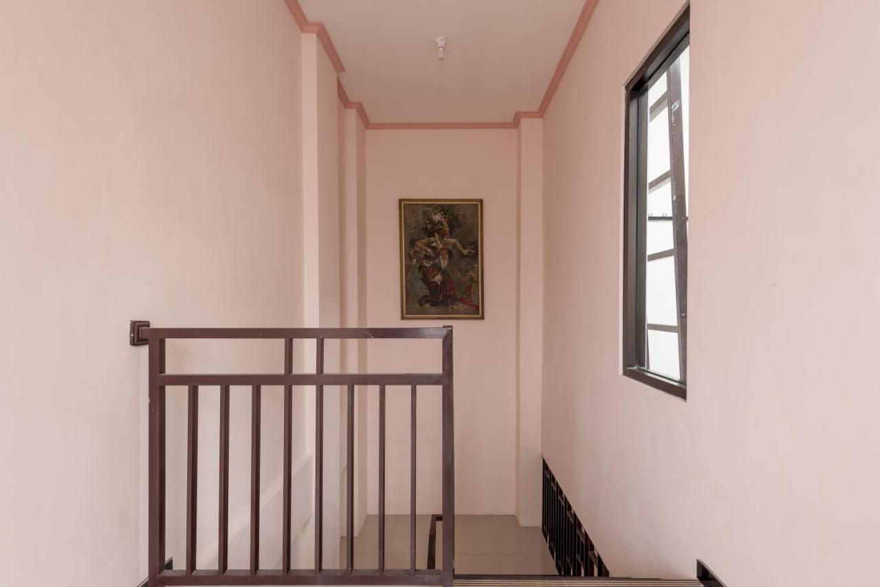 Koolkost Syariah Near Upn Veteran Hotel Medokanayu Ngoại thất bức ảnh