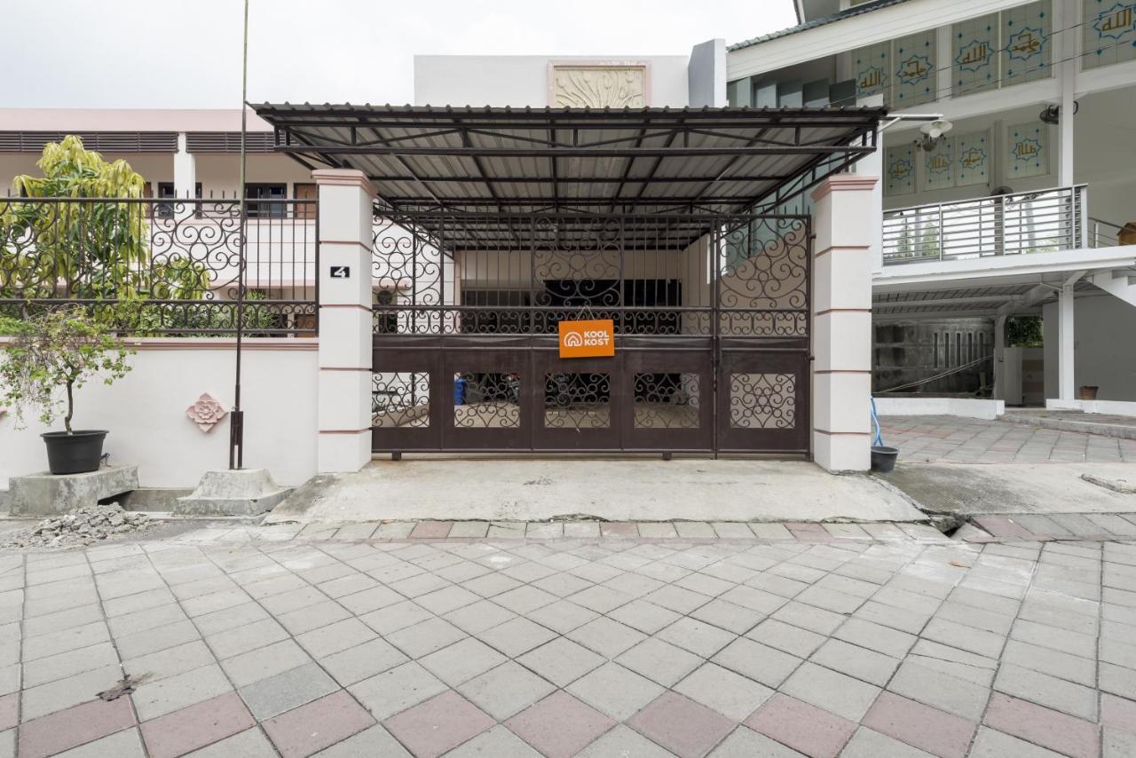 Koolkost Syariah Near Upn Veteran Hotel Medokanayu Ngoại thất bức ảnh