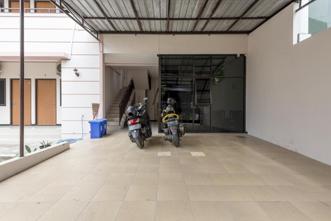 Koolkost Syariah Near Upn Veteran Hotel Medokanayu Ngoại thất bức ảnh